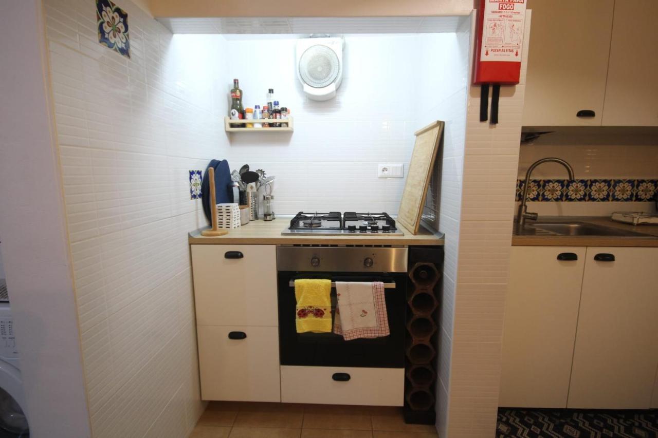 Pensión Bordeaux M1 R3 - & Comfortable Double With Private Patio & Shared Bathroom